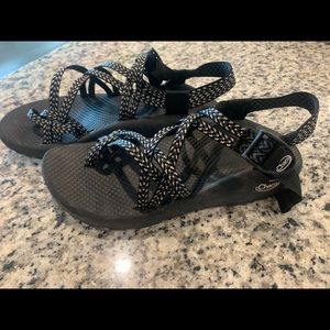Chacos , womens size 8 , black and white
